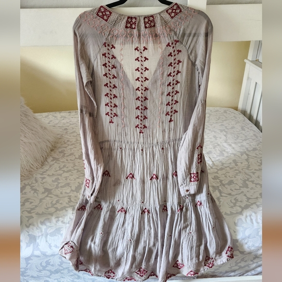 Johnny Was Ava Peasant Boho Silk Dress Gray Embroidered Size Small - Picture 4 of 7